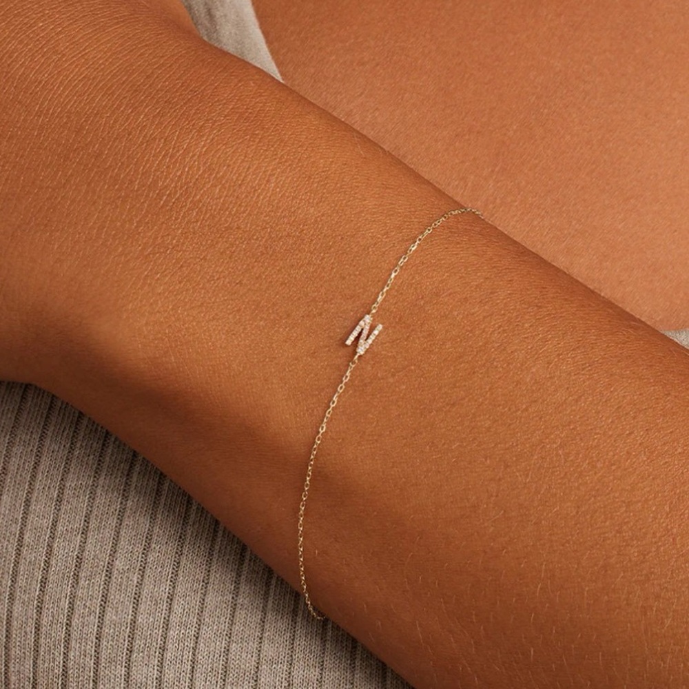 gorjana | diamond pave alphabet bracelet - N in 14k solid gold ↷ - Picture 15 of 16